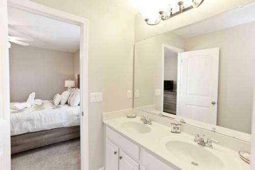 Oaktree Home #267381 Home
