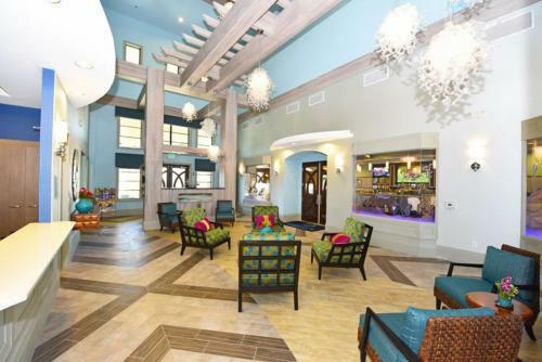 Eight-bedroom Villa 9076