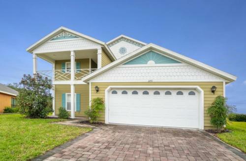 Multiple Vacation Homes In A Golf Resort And Private Pool
