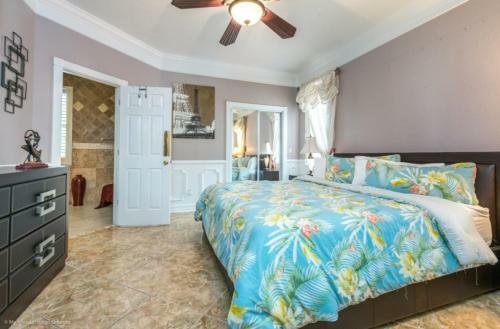 Beautiful Luau Pool Villa Next Disney World