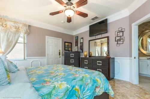 Beautiful Luau Pool Villa Next Disney World