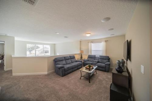 Luxury And Modern Single Home With Private Pool Cg1648