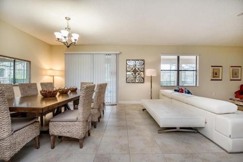 Wedge Villa #231069