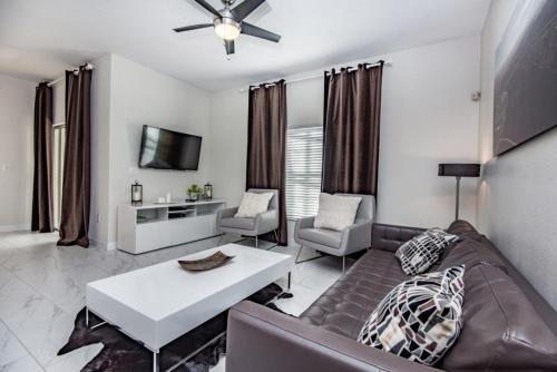 Villa Four Bedroom On Moon Valley 2951e