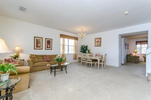 113 Bay Leaf Lane Villa #221494 Villa
