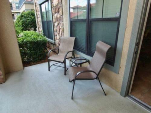 Ground Floor 4 Bedroom 3 Bath Condo Sleeps 10