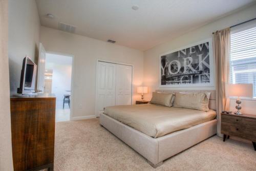 Villa 1612 Moon Valley Drive
