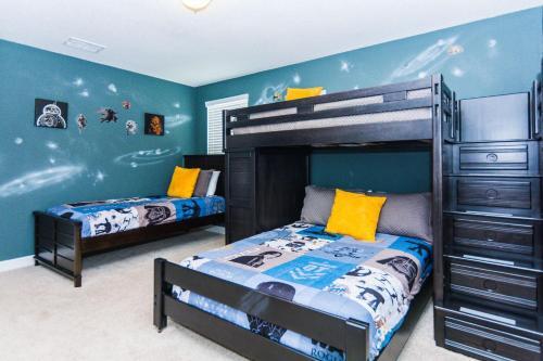 Modern Vacation Single Home With Themed Bedrooms Cg1593