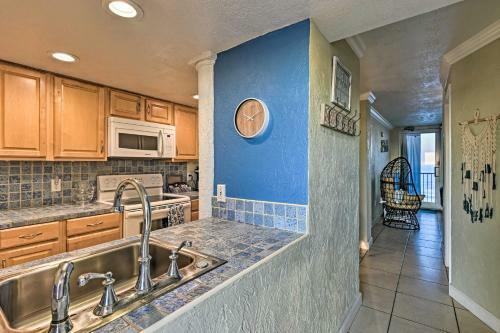 Apartamento Top-floor Beach Condo With 2 Oceanfront Balconies!
