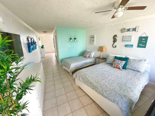 Hotel Pirates Cove Resort Studios!