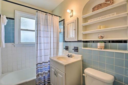 Cozy Coastal Escape With Yard, 1 Block To Beach