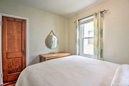 Cozy Coastal Escape With Yard, 1 Block To Beach