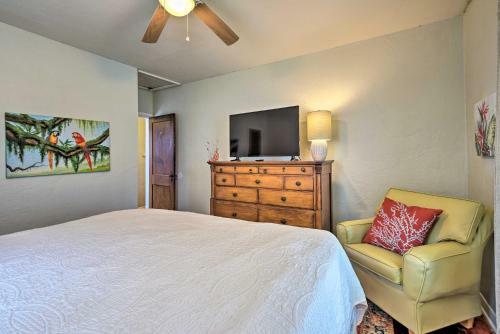 Cozy Coastal Escape With Yard, 1 Block To Beach