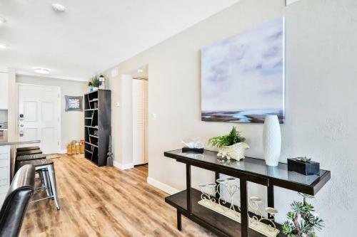 Shores Club - 302