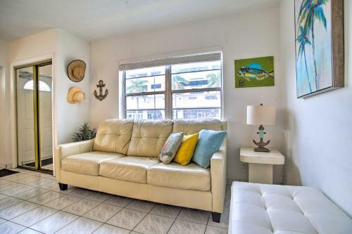 Apartment With Pool, 1-block Walk To Deerfield Beach