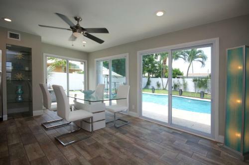 Villa Heated Pool Bungalow Mins From The Beach In Deerfield Beach