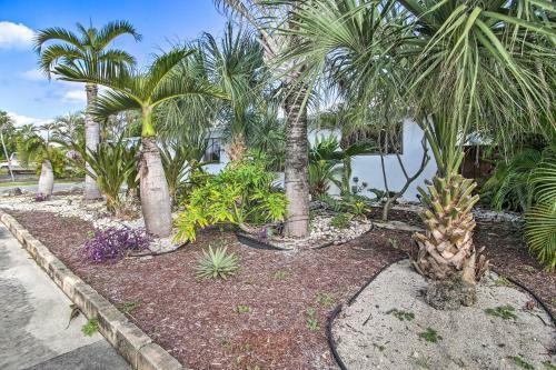 Airy Coastal Home - 3 Mi To Deerfield Beach!