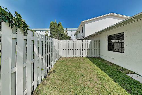 Apartamento Sparkling Getaway - Walk To Deerfield Beach & Eats! Apts