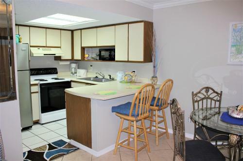 Summer Breeze Condominium 304