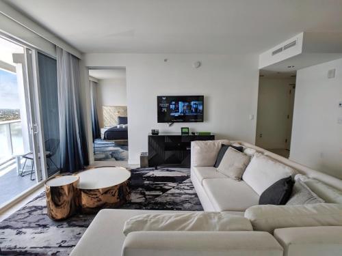 Modern Luxury Beach Hotel Large 2 Bedroom With Views 1809