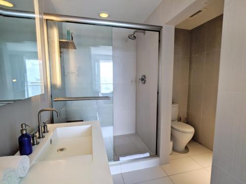 Modern Luxury Beach Hotel Large 2 Bedroom With Views 1809