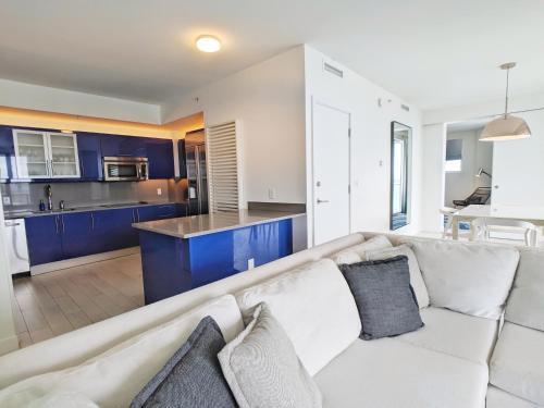 Modern Luxury Beach Hotel Large 2 Bedroom With Views 1809