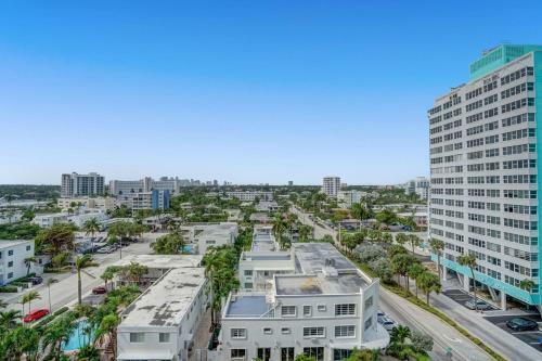 Luxury Condo With Daily C