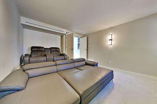 Exclusive Zen Oasis - Smart Pool & Private Beach Home