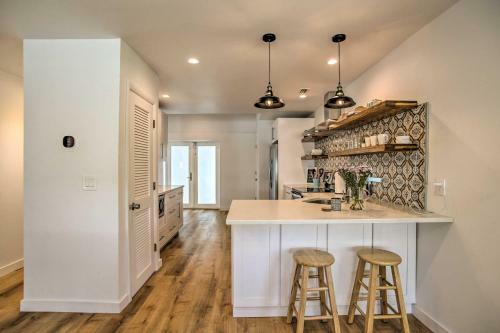 Remodeled Fort Lauderdale Home With Shared Pool!