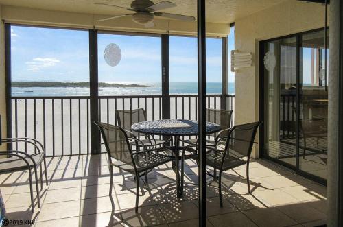 Apartamento Carlos Pointe 523 Condo