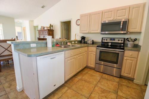 Four Bedroom Comfort Villa 4668 Home
