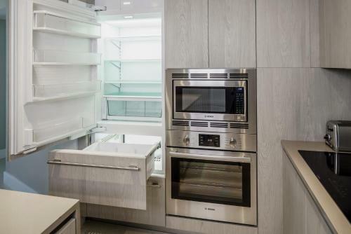 Apartamento Incredible And Spacious Two Bedroom Beach Front!