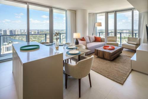 Apartamento Incredible And Spacious Two Bedroom Beach Front!