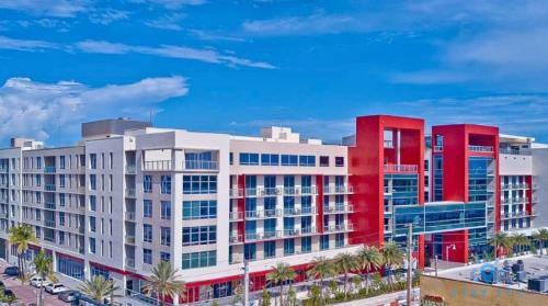 Apartment - Rooftop Pool- Beachfront Holl