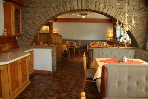 Hostal Gasthaus �berfuhr