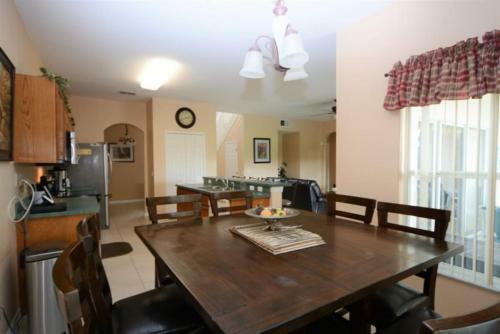 Luxury 7 Bedroom 5.5 Bath In Cumbrian Lake Resort
