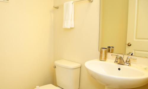 Four Bedrooms Townhome 5117