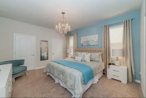 Elegant 8 Bedroom 5.5 Bath Pool Home In Windsor At Westside