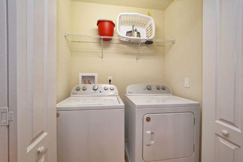 Windsor-5 Bed Townhouse W/splashpool-3811ww