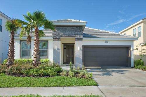 Villa 4-bedroom House W/ Private Pool - Great Location