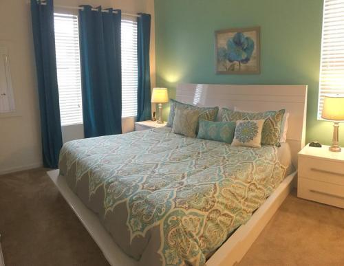 Villa Beautiful 4 Bedroom Home Accommodates 8 Guests