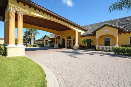 Paradise Palms- 5 Bedroom Pool Home-3116pp