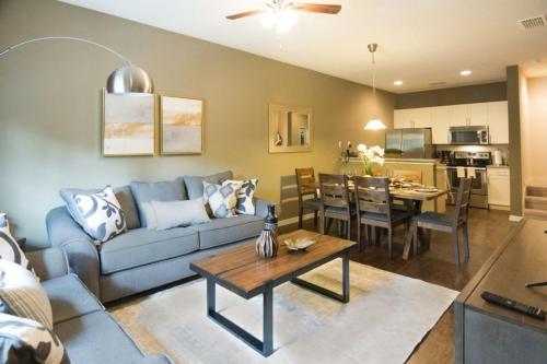Beautiful Townhome At West Lucaya Wl8988