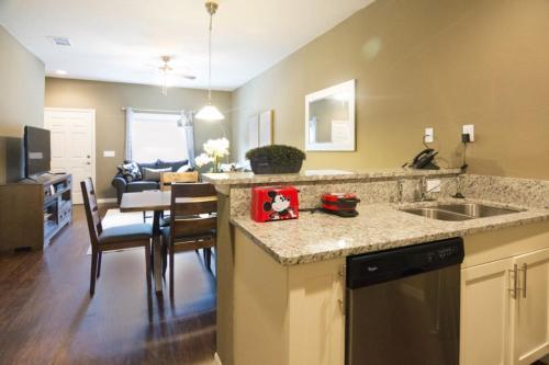 Beautiful Townhome At West Lucaya Wl8988