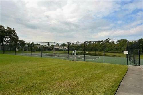 Lake Berkley Resort 4 Bedroom 2 Bath Pool Home