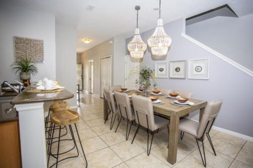 Brand New 5 Bed Villa - Paradise Palms