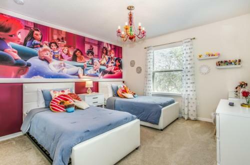 Modern Large Pool Home Next Disney-world Orlando