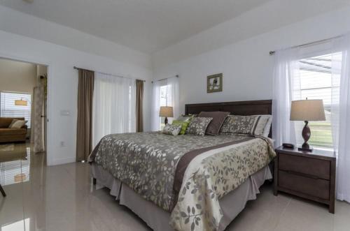950 Lake Berkley Drive Villa #221678 Villa