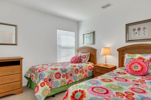 Kissimmee Villa Sleeps 10 Pool Air Con Wifi
