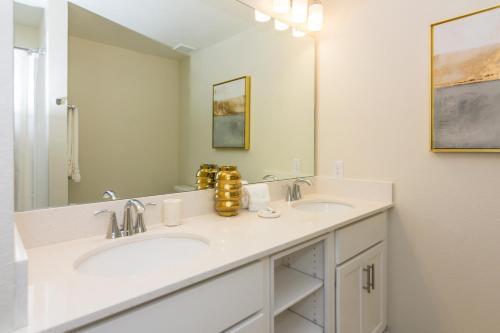 Excellent Apartment At Storey Lake (273064)